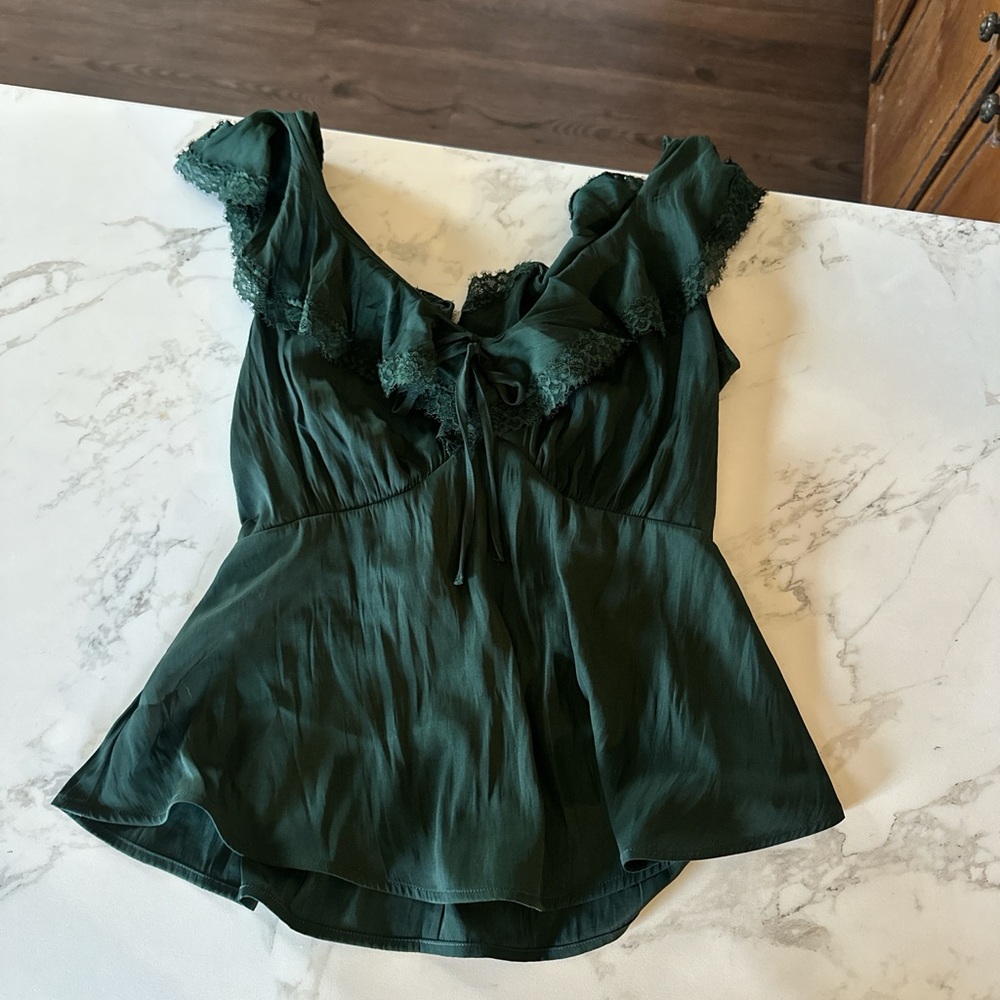 Universal Thread Dark Green Lace-Trim Peplum V-Neck Blouse